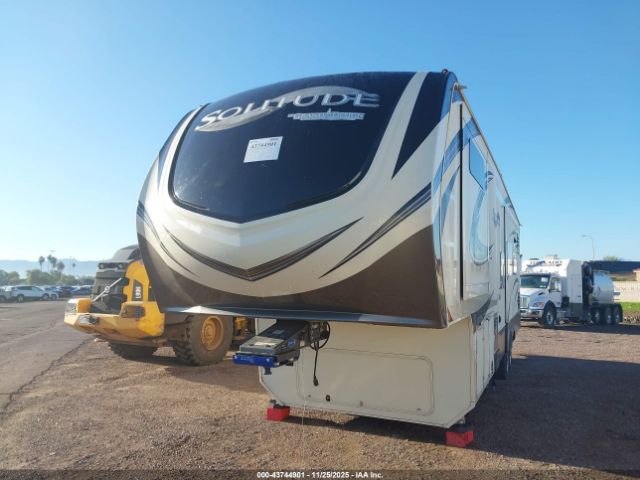 Grand Design Recreat Solitude Image 8