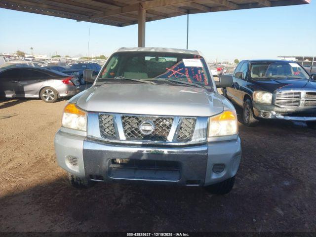 Nissan Titan Se Image 2