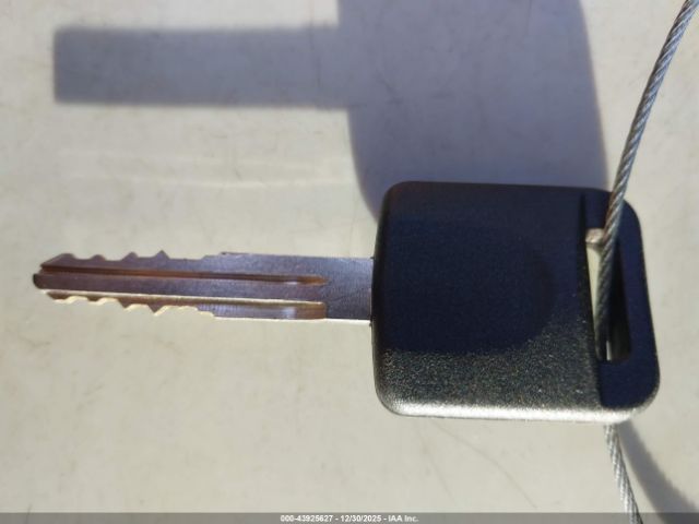 Nissan Titan Se Image 8