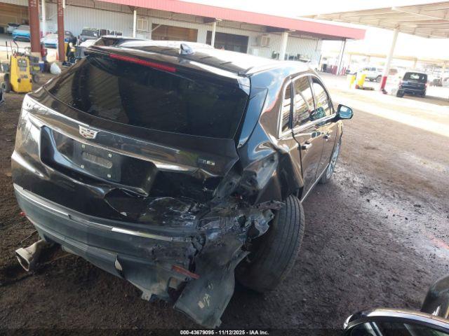 Cadillac XT5 Luxury Image 2