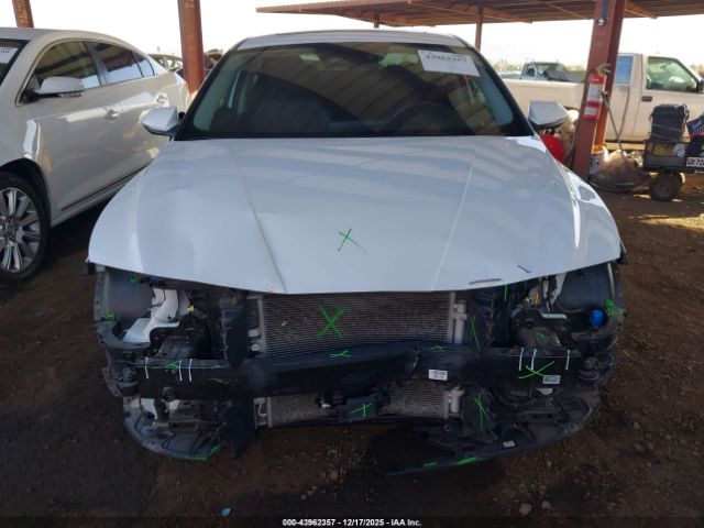 Hyundai ELANTRA Limited Image 12