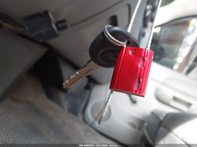 Chevrolet Silverado 1500 Work Truck Image 8