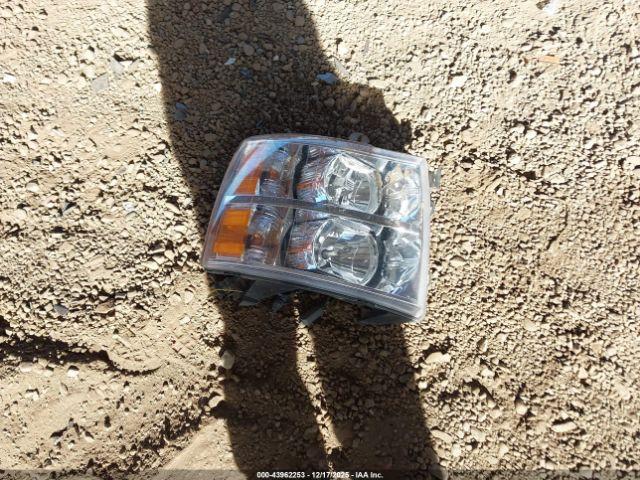 Chevrolet Silverado 1500 Work Truck Image 9