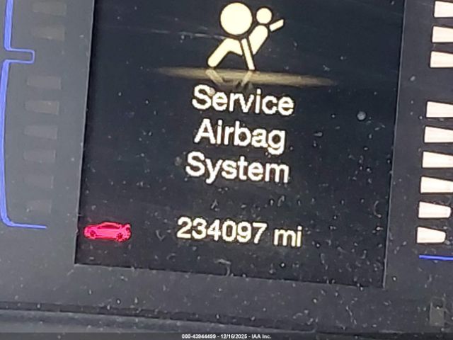 Chrysler 200 Touring Image 6