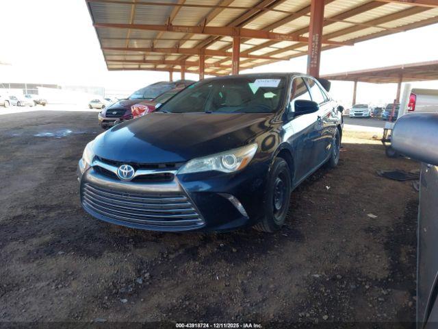 Toyota Camry Le Image 4