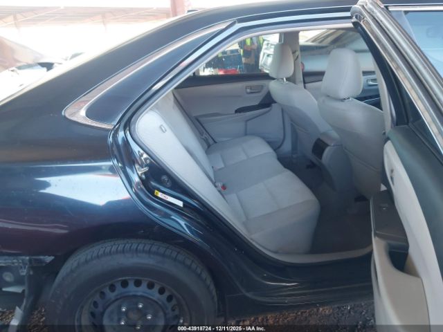 Toyota Camry Le Image 16