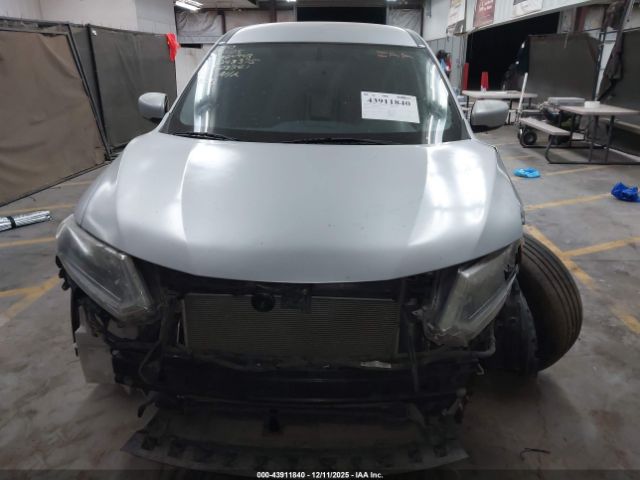 Nissan Rogue S Image 9