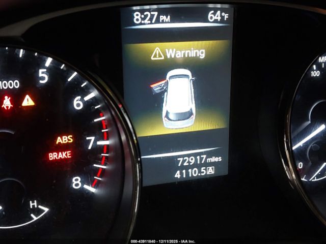 Nissan Rogue S Image 4