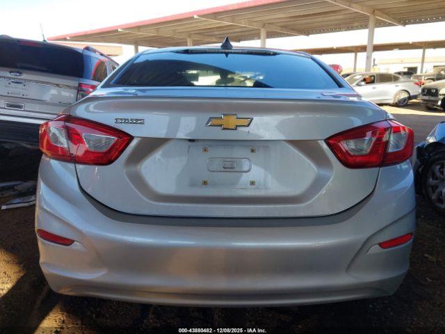 Chevrolet Cruze Ls Auto Image 12