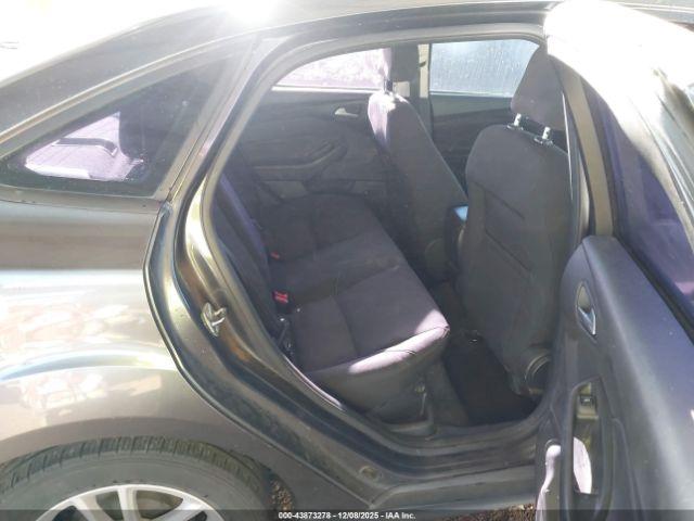 Ford Focus Se Image 6