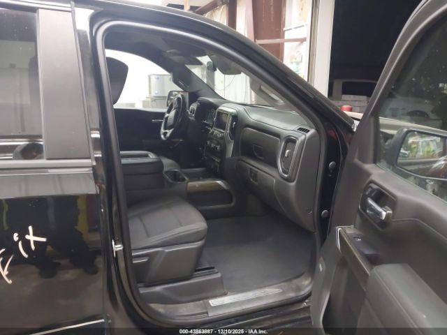 Chevrolet Silverado 1500 Image 17