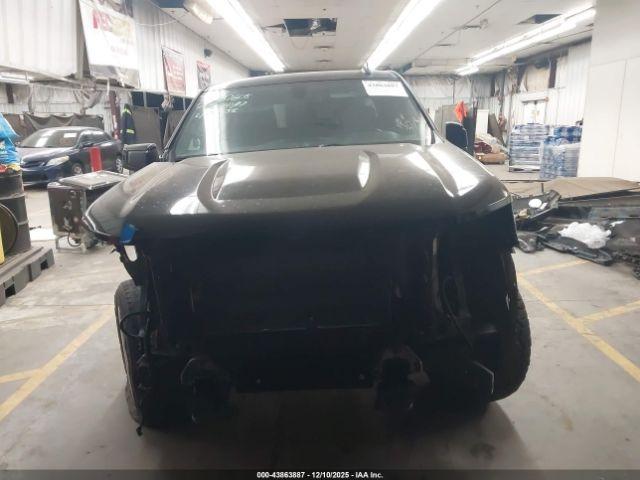 Chevrolet Silverado 1500 Image 5