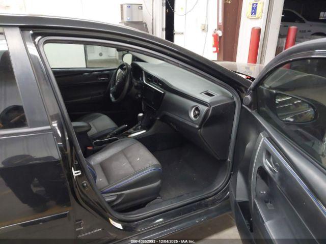 Toyota Corolla Se Image 8