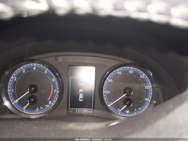 Toyota Corolla Se Image 13