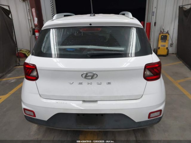 Hyundai VENUE Sel Image 12