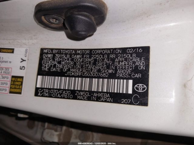 Toyota Prius Two Image 9