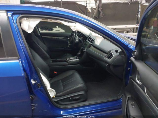 Honda Civic Touring Image 3