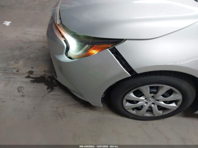 Toyota Corolla Le Image 5