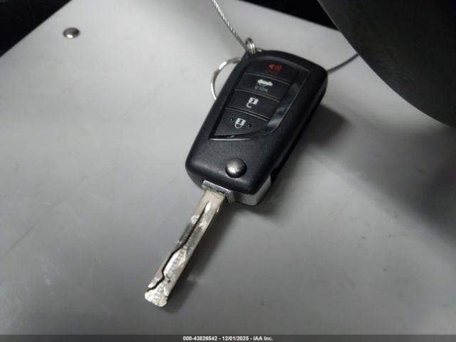 Toyota Corolla Le Image 13