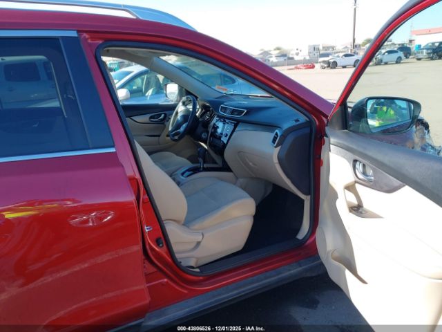 Nissan Rogue S Image 8