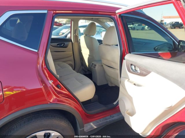 Nissan Rogue S Image 2