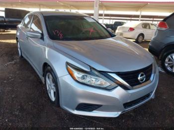  Salvage Nissan Altima