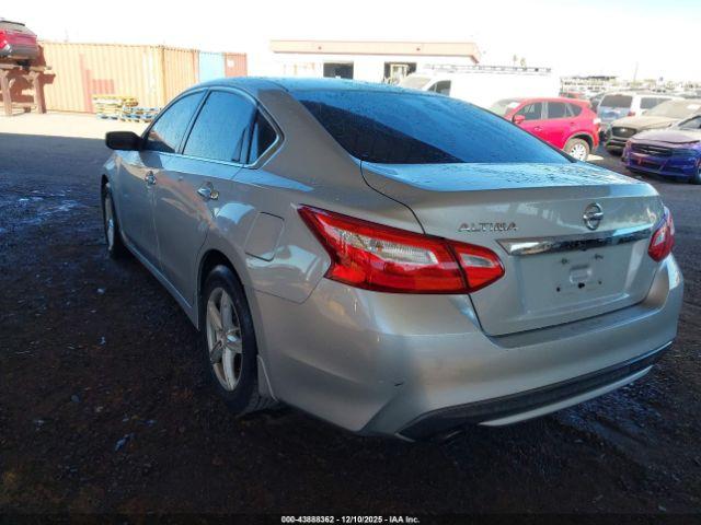 Nissan Altima 2.5 S Image 4