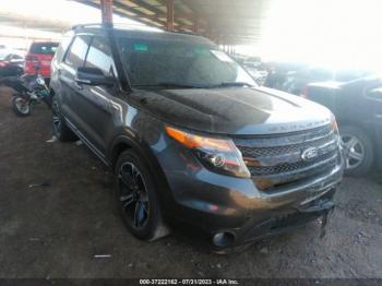  Salvage Ford Explorer