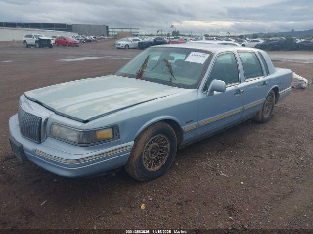 Lincoln Towncar Executive Image 5