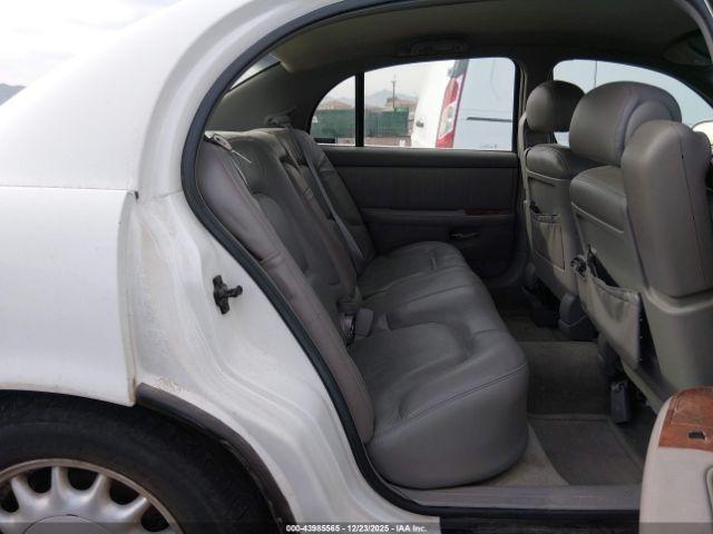 Buick Park Avenue Image 10