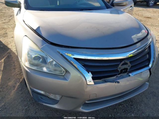 Nissan Altima 3.5 S Image 3