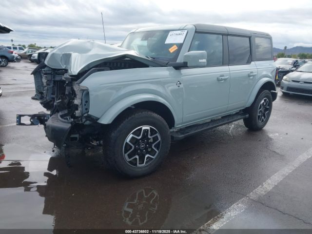 Ford Bronco Outer Banks Image 2