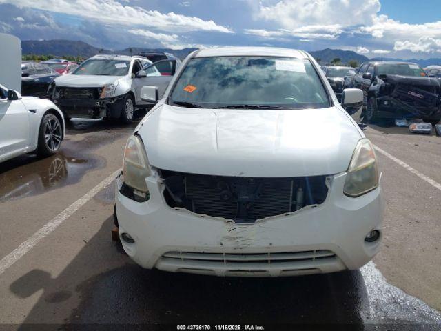 Nissan Rogue S Image 9