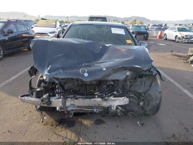 Mercedes-Benz E-Class Image 5