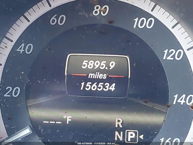 Mercedes-Benz E-Class Image 15