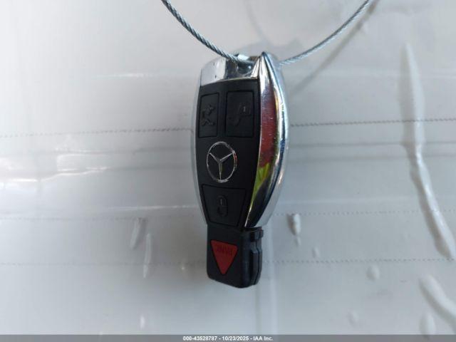 Mercedes-Benz E-Class Image 4