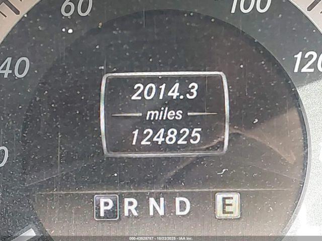 Mercedes-Benz E-Class Image 12