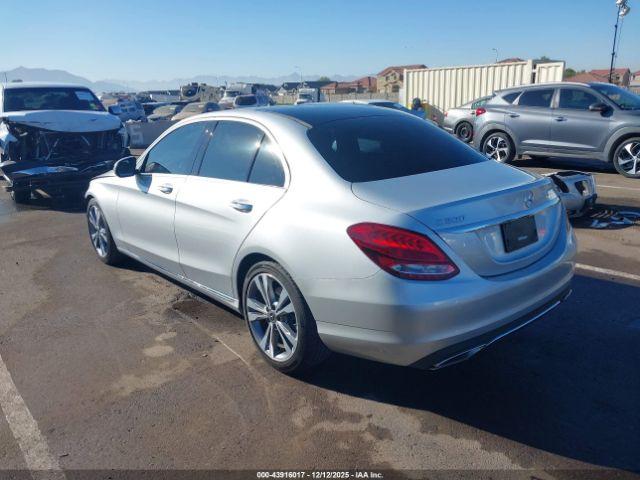 Mercedes-Benz C-Class Image 2