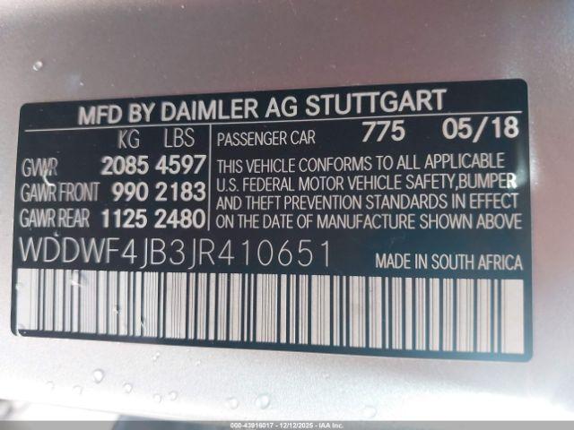 Mercedes-Benz C-Class Image 9