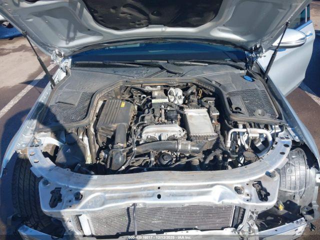 Mercedes-Benz C-Class Image 12