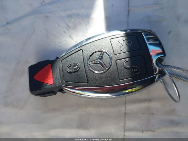 Mercedes-Benz C-Class Image 8