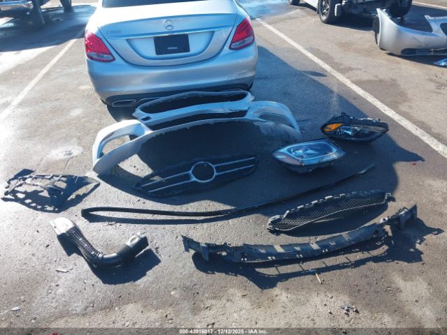 Mercedes-Benz C-Class Image 10