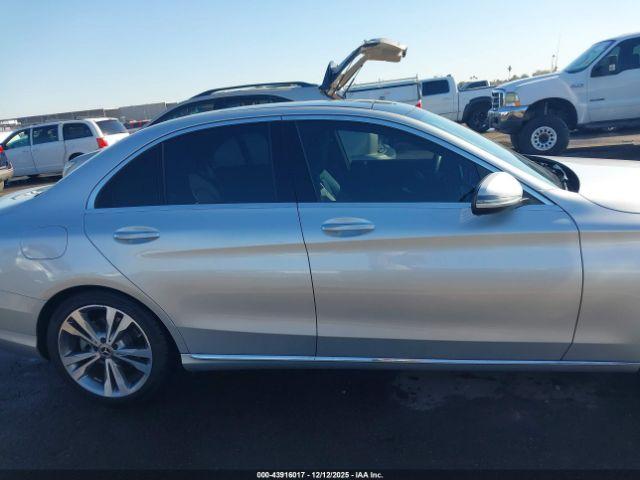 Mercedes-Benz C-Class Image 13