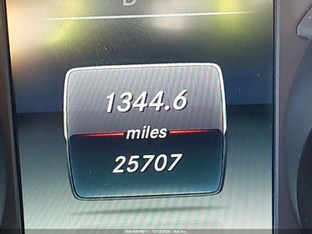 Mercedes-Benz C-Class Image 15