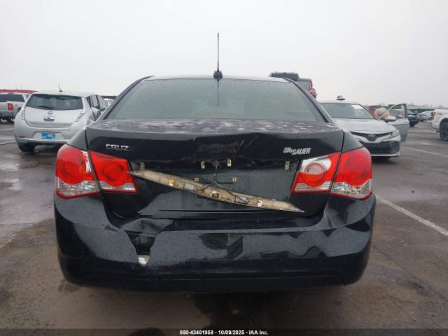 Chevrolet Cruze Ls Auto Image 3