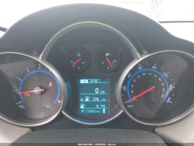 Chevrolet Cruze Ls Auto Image 5