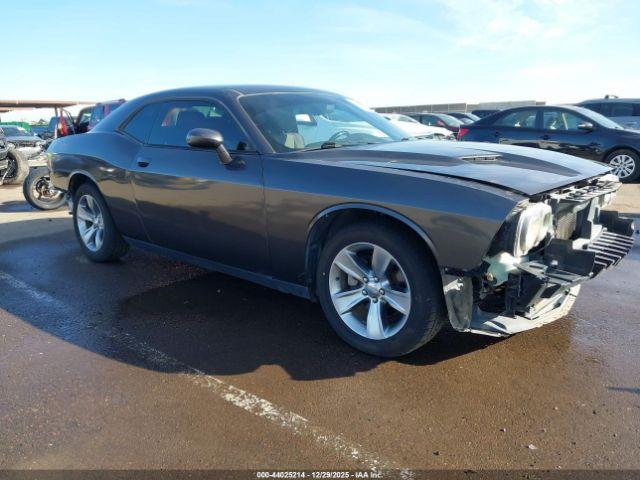  Salvage Dodge Challenger