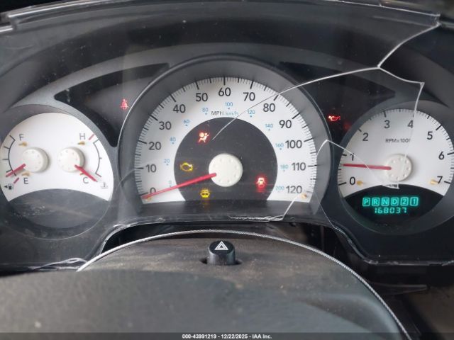 Mitsubishi Raider Duro Cross V8 Image 5