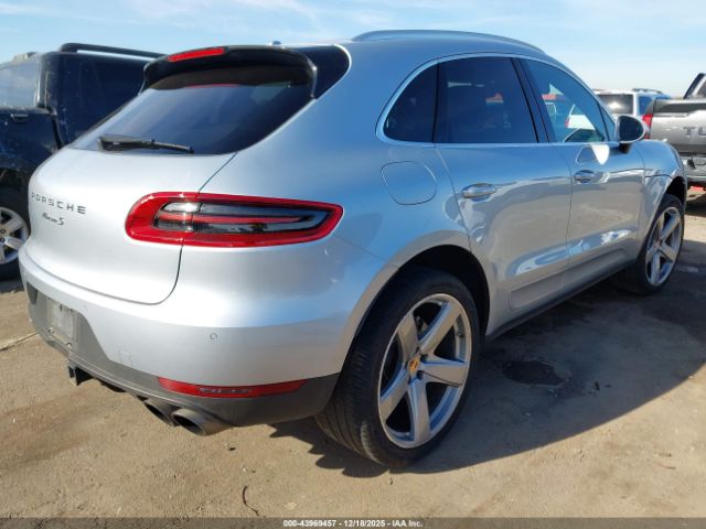 Porsche Macan S Image 7