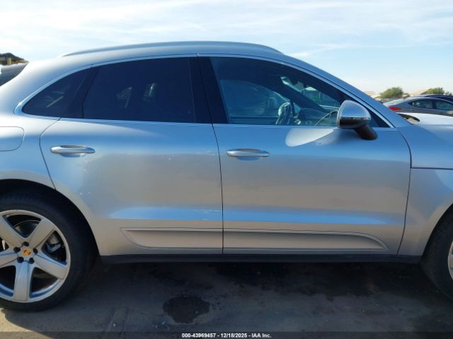 Porsche Macan S Image 14